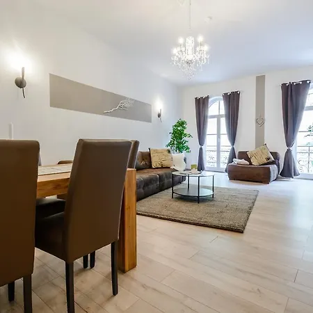 Apartment Deluxe Am Schlossberg *